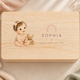 Erinnerungskiste aus Holz personalisiert mit Kinderillustration, Name und Geburtsdaten