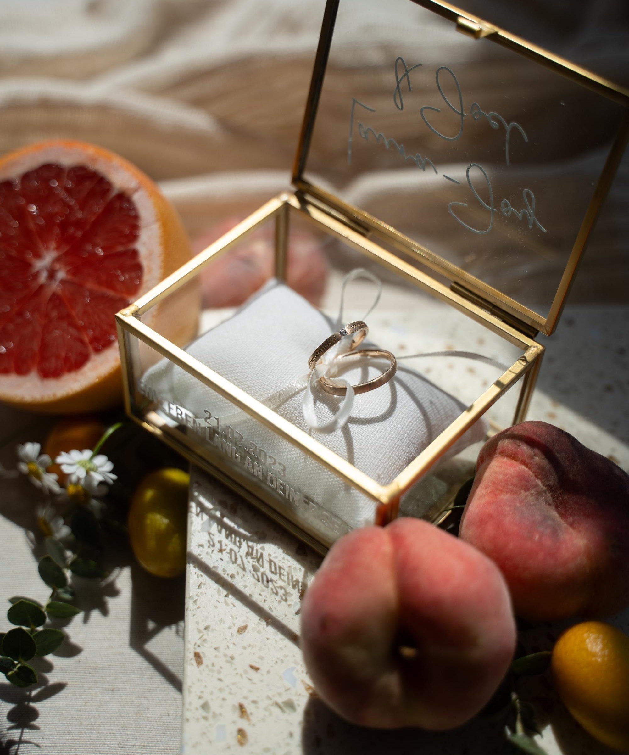Ringkästchen Gold mit Beigen Kissen | Ringbox aus Glas Eckig | zur Hochzeit personalisiert