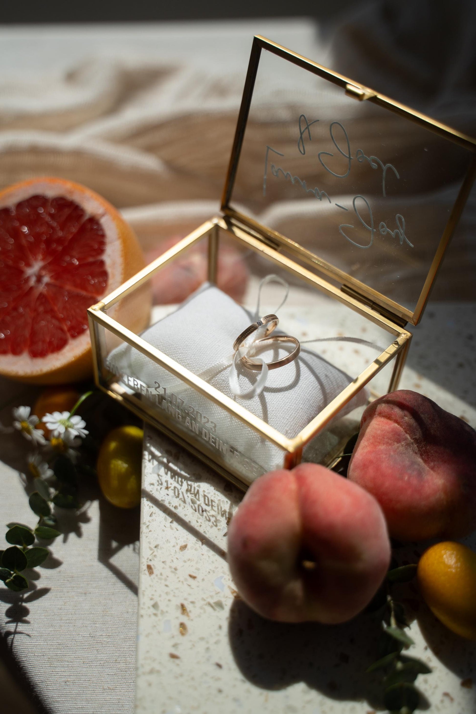 Ringkästchen Gold mit Beigen Kissen | Ringbox aus Glas Eckig | zur Hochzeit personalisiert