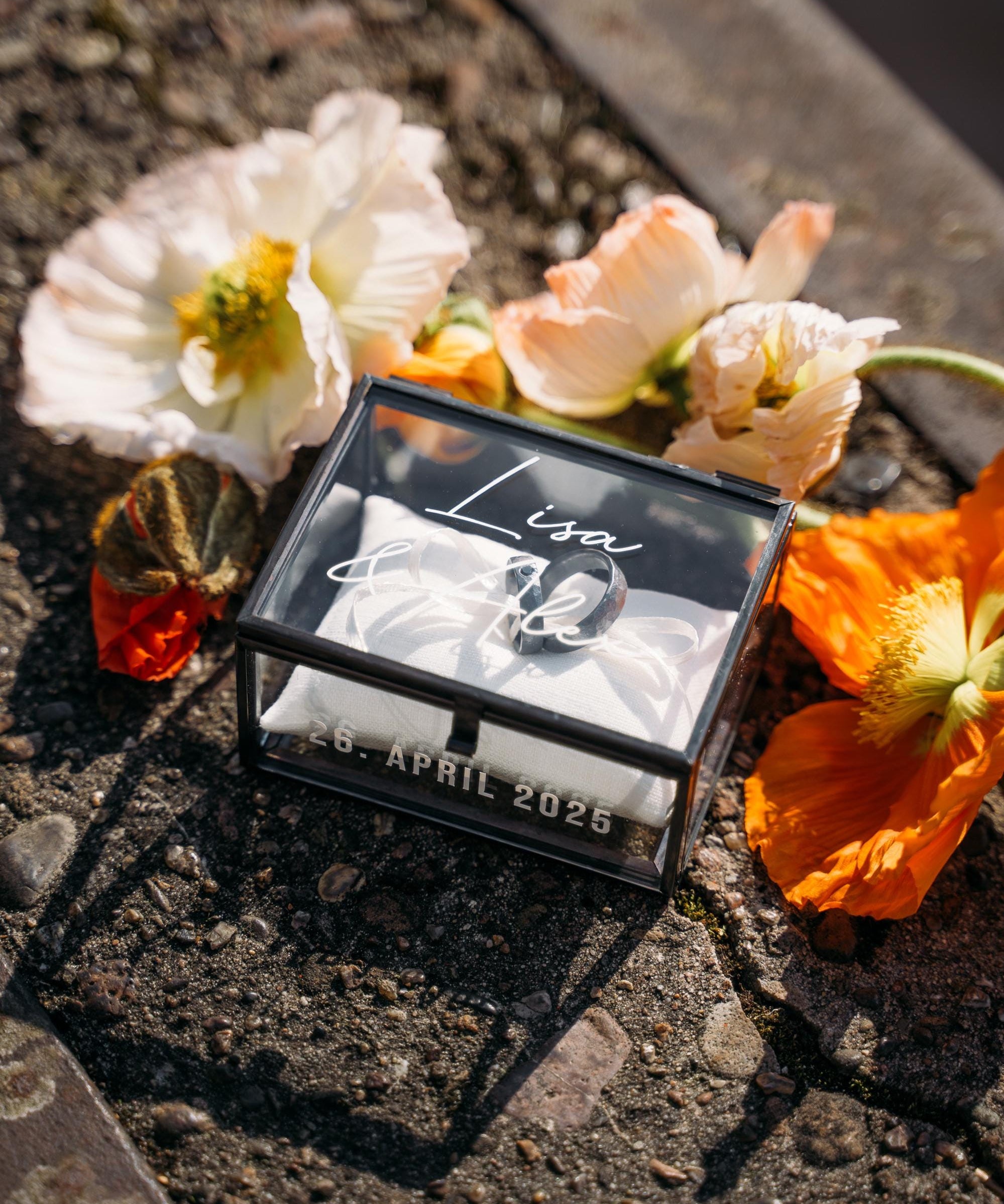 Ring Box Black Used-Look with Beige Pillow | Glass Ring Box Square | personalized for the wedding present