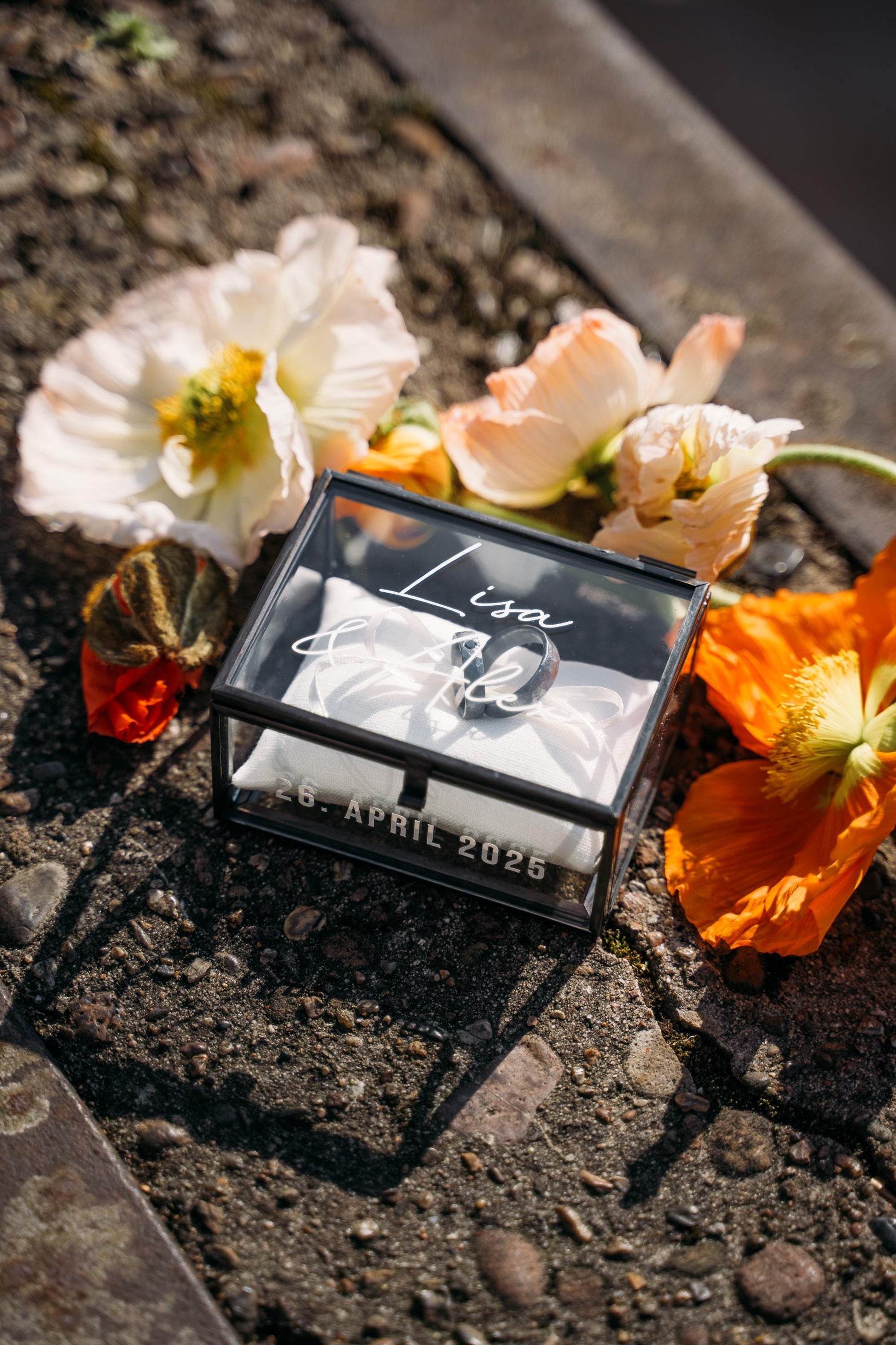 Ring Box Black Used-Look with Beige Pillow | Glass Ring Box Square | personalized for the wedding present