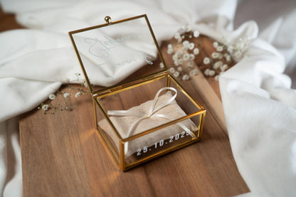 Personalisierte Ringbox aus Glas in Gold mit Sand Kissen | Vintage-Ringbox für Hochzeit & Verlobung