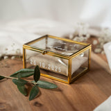 Personalisierte Ringbox aus Glas in Gold mit Sand Kissen | Vintage-Ringbox für Hochzeit & Verlobung