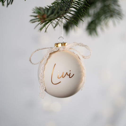 Weihnachtskugel personalisiert | Glaskugel Ivory Elfenbein mit Name & Schleife | Geschenk Weihnachten individuell