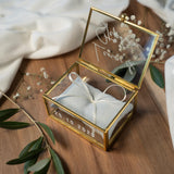 Ringbox Gold mit hellblauem Kissen | personalisiert mit Namen und Datum