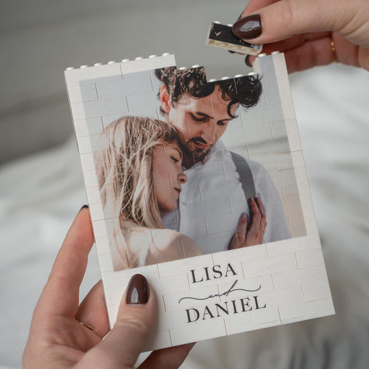 Personalisiertes Fotomosaik aus Klemmbausteinen – individuelles Bild aus Bausteinen mit Namen