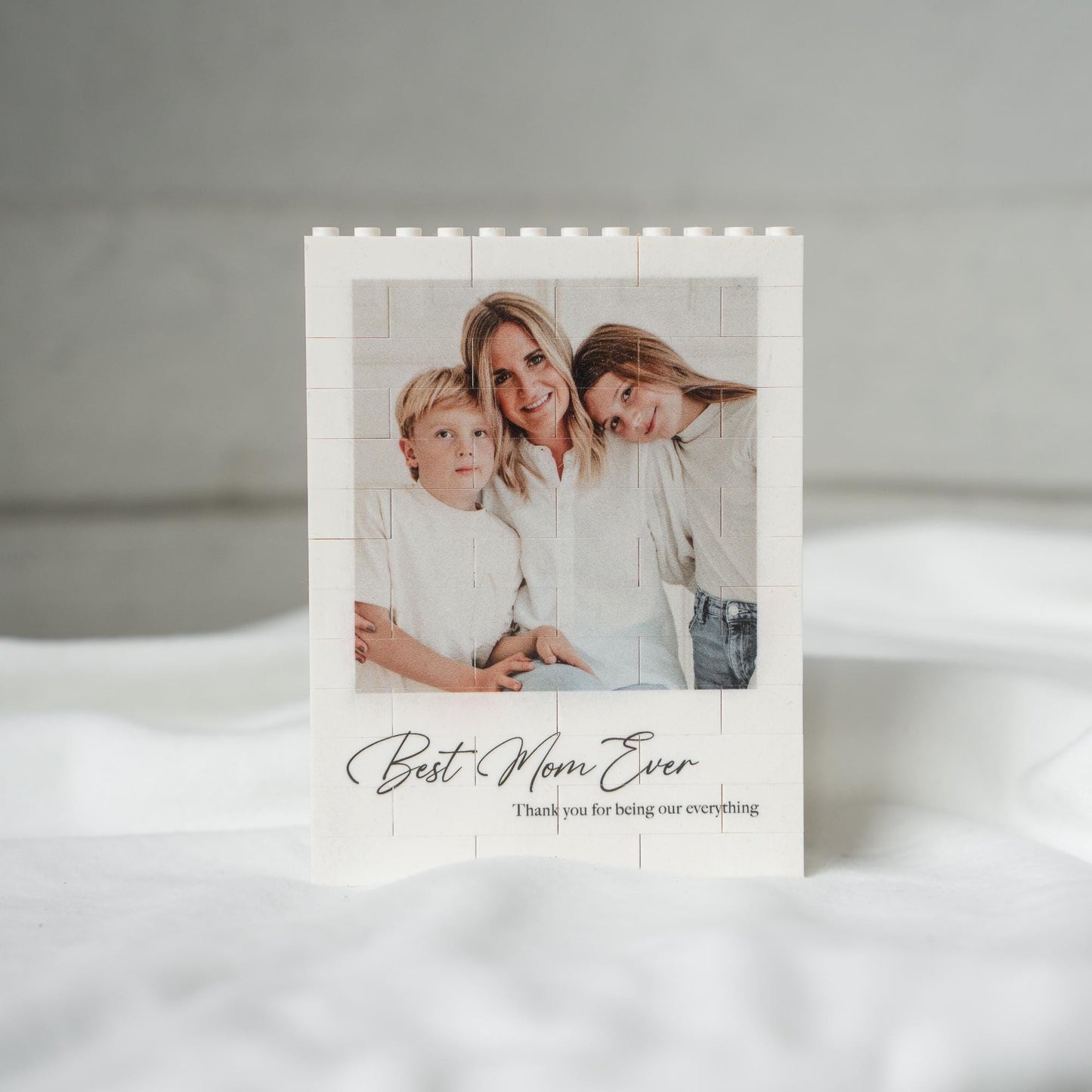 Personalisiertes Fotomosaik aus Klemmbausteinen – individuelles Bild aus Bausteinen mit Namen