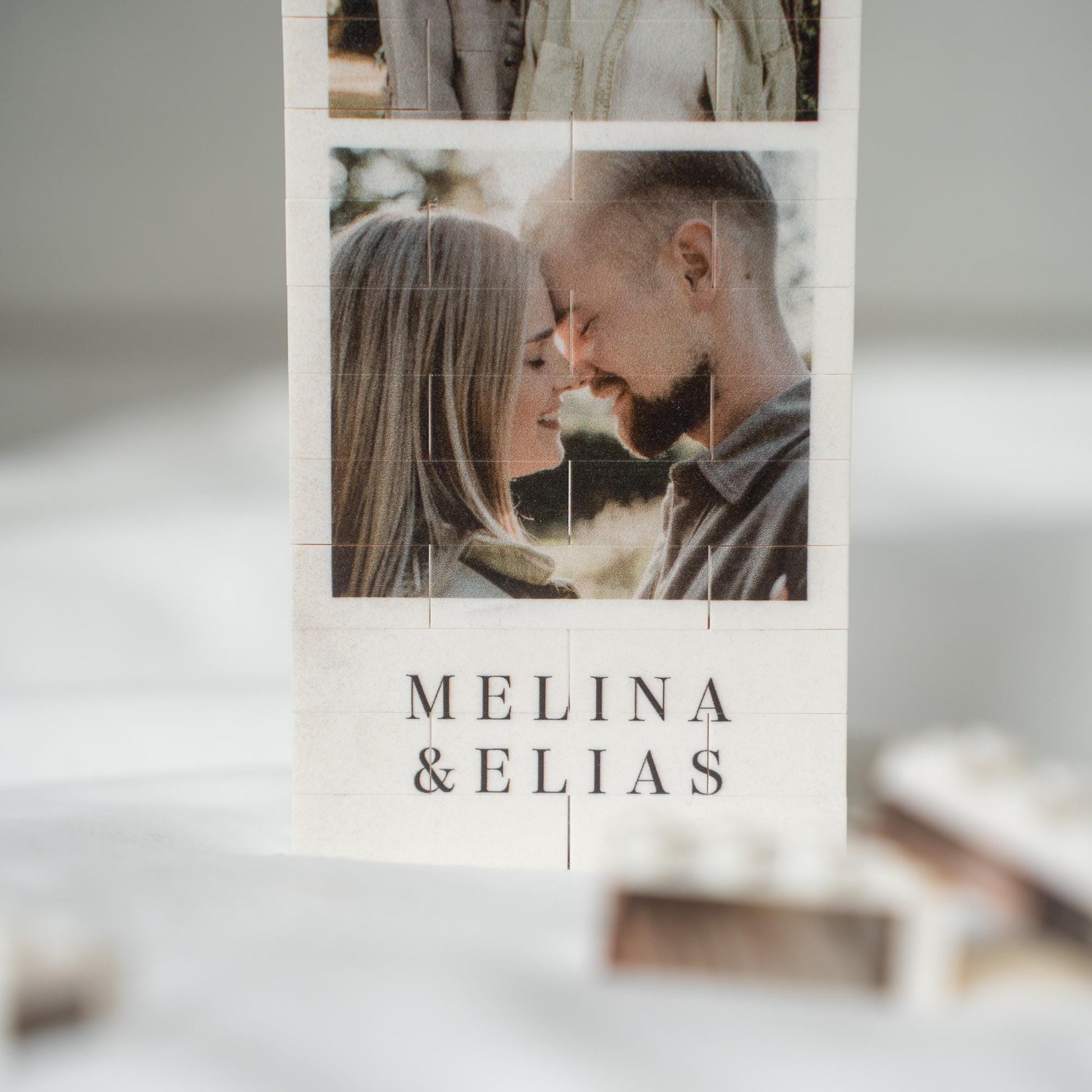 Personalisiertes Fotomosaik aus Klemmbausteinen – individuelles Bild aus Bausteinen mit Namen